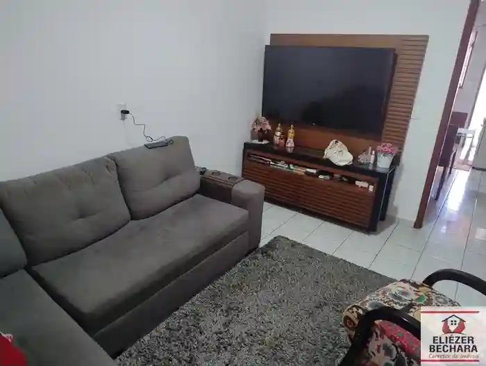 Casa com 3 quartos à venda, 70m² — foto 3 de 18