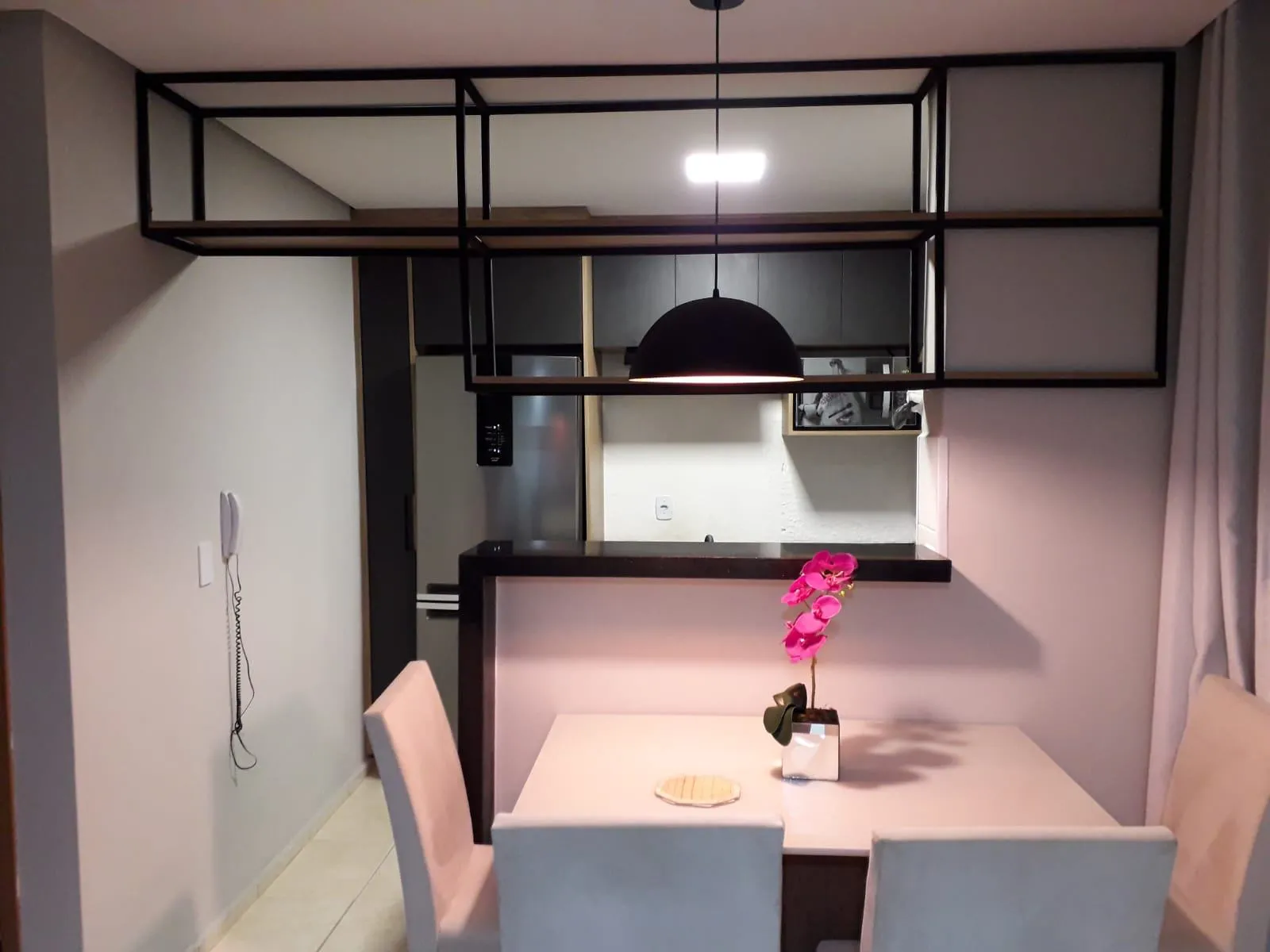 Apartamento com 2 quartos à venda, 45m² — foto 1 de 6