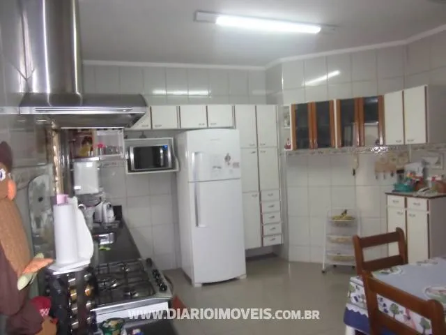 Casa à venda — foto 1 de 4
