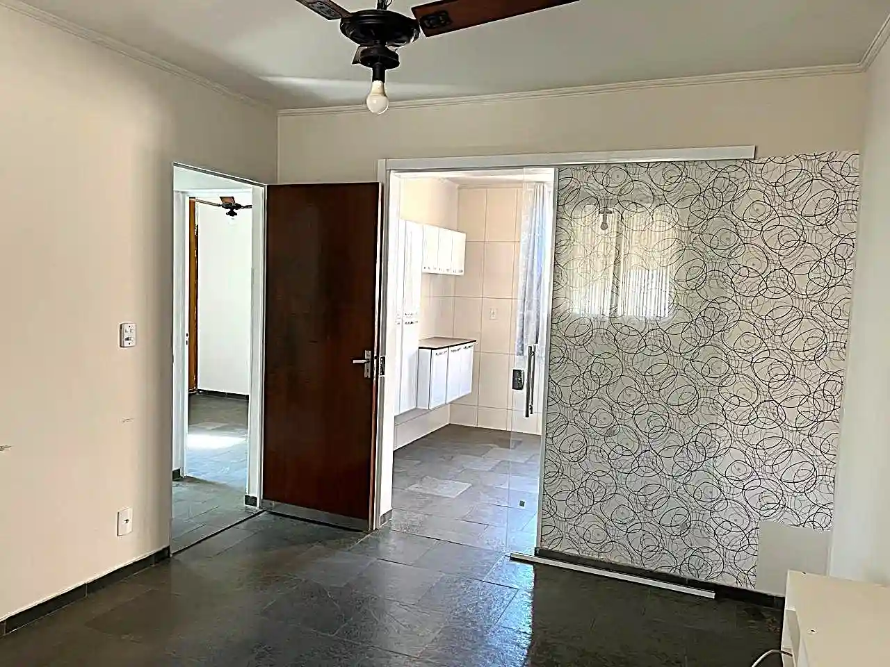 Apartamento com 2 quartos à venda, 50m² — foto 2 de 16