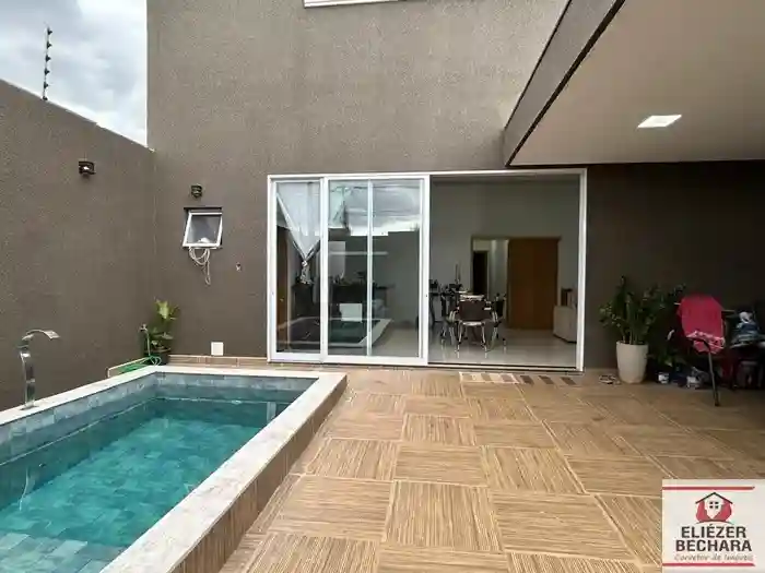 Casa com 3 quartos à venda, 140m² — foto 3 de 9
