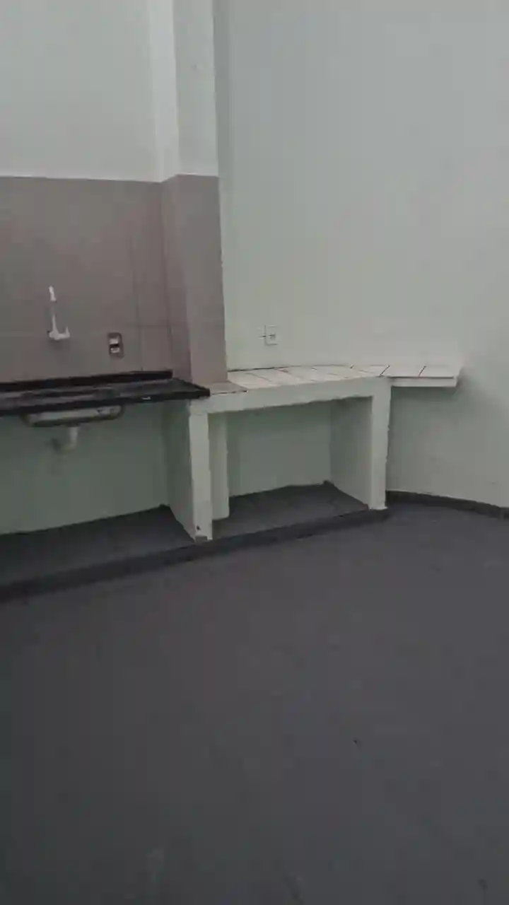 Galpão / Depósito / Armazém com 2 quartos para aluguel, 110m² — foto 8 de 18