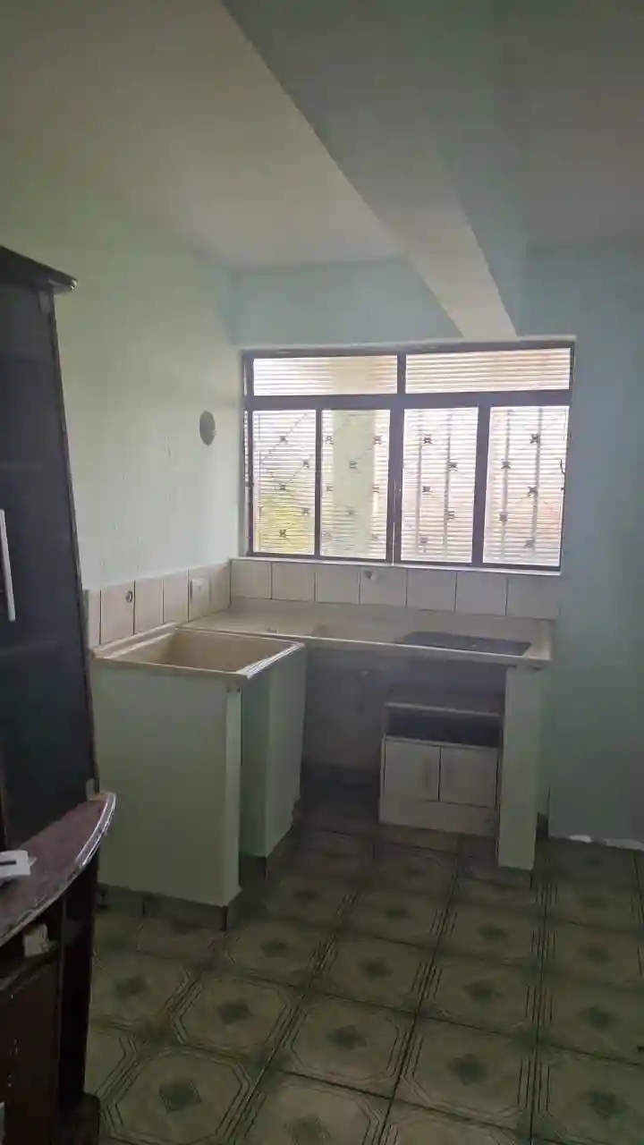 Galpão / Depósito / Armazém com 2 quartos para aluguel, 110m² — foto 3 de 18