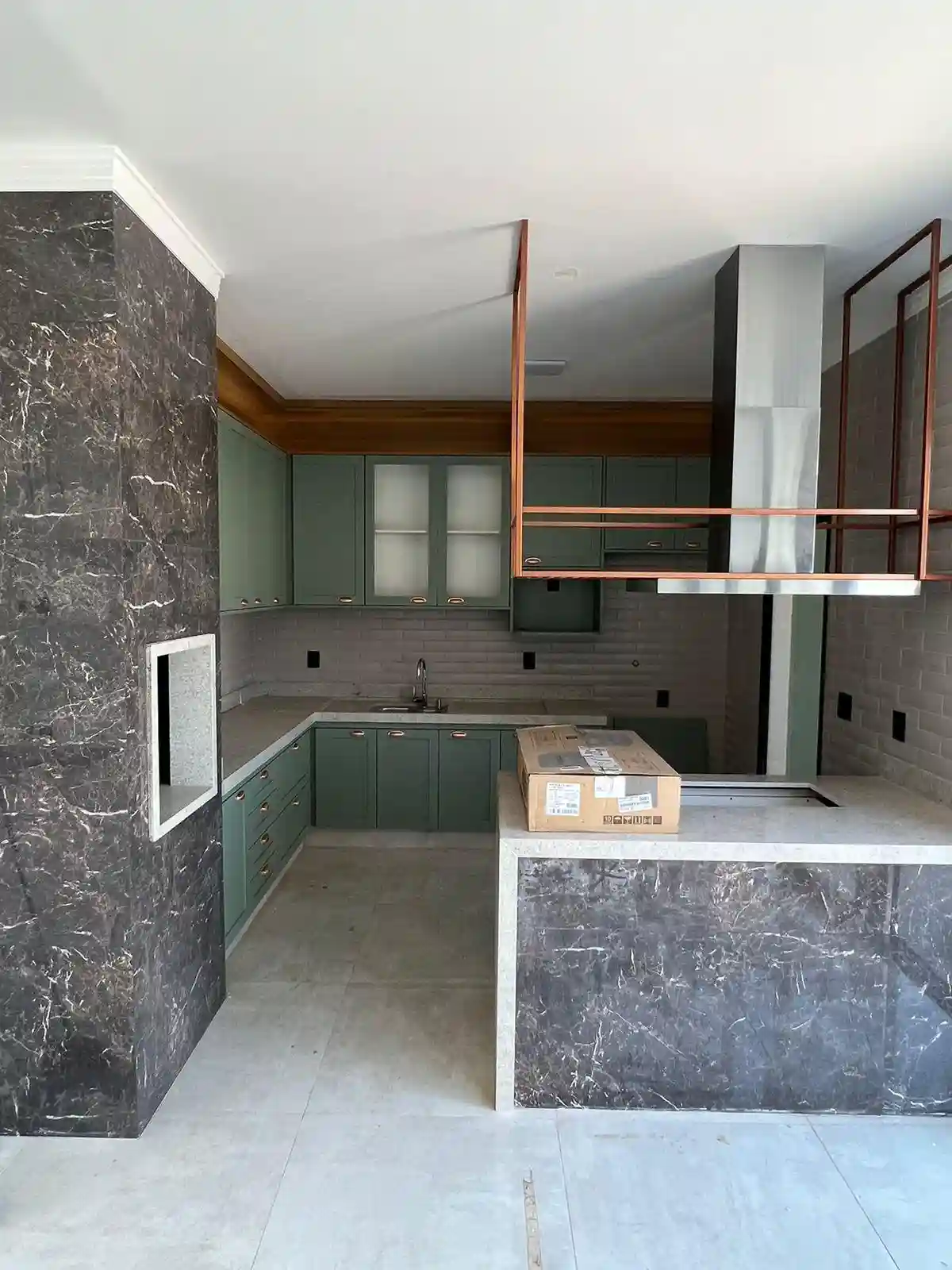 Casa de Condomínio com 3 quartos à venda, 202m² — foto 1 de 15