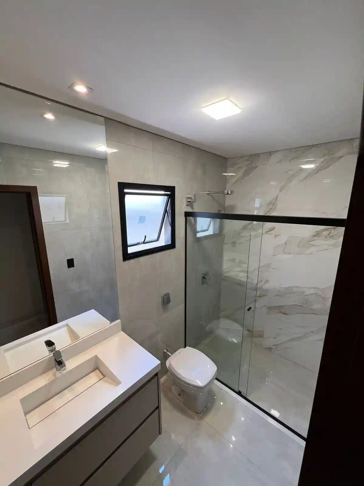 Casa de Condomínio com 3 quartos à venda, 202m² — foto 8 de 15
