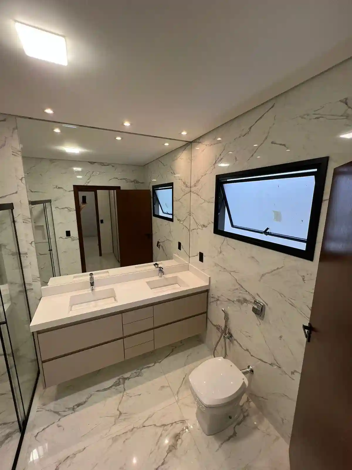 Casa de Condomínio com 3 quartos à venda, 202m² — foto 7 de 15