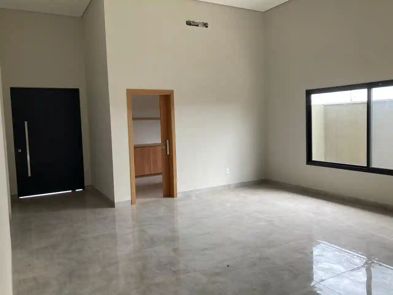 Casa de Condomínio com 3 quartos à venda, 228m² — foto 3 de 8