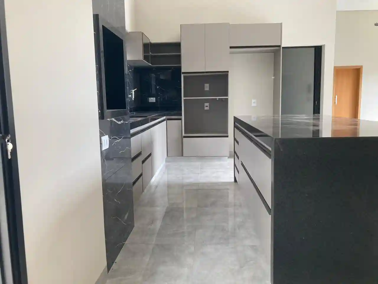 Casa de Condomínio com 3 quartos à venda, 228m² — foto 8 de 8