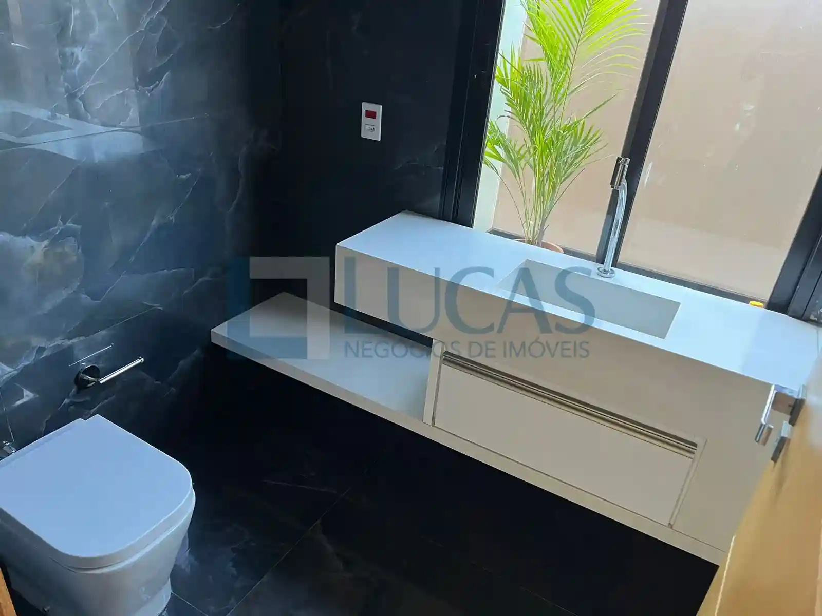 Casa de Condomínio com 3 quartos à venda, 355m² — foto 14 de 21