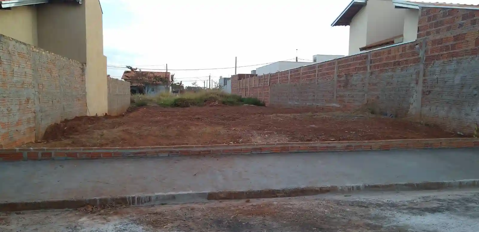 Terreno / Lote / Condomínio  à venda, 200m² — foto 4 de 6