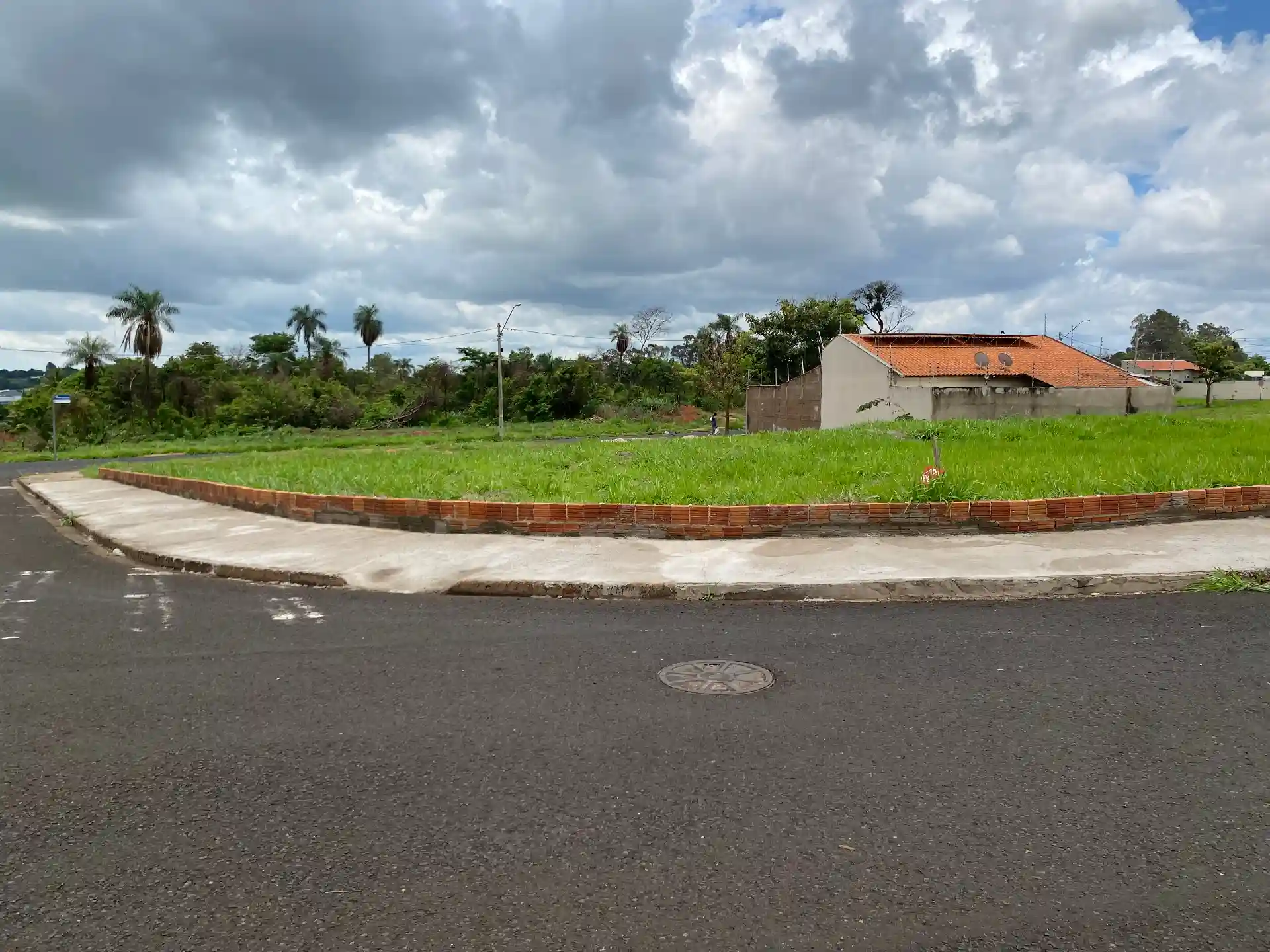 Terreno / Lote / Condomínio  à venda, 337m² — foto 6 de 8