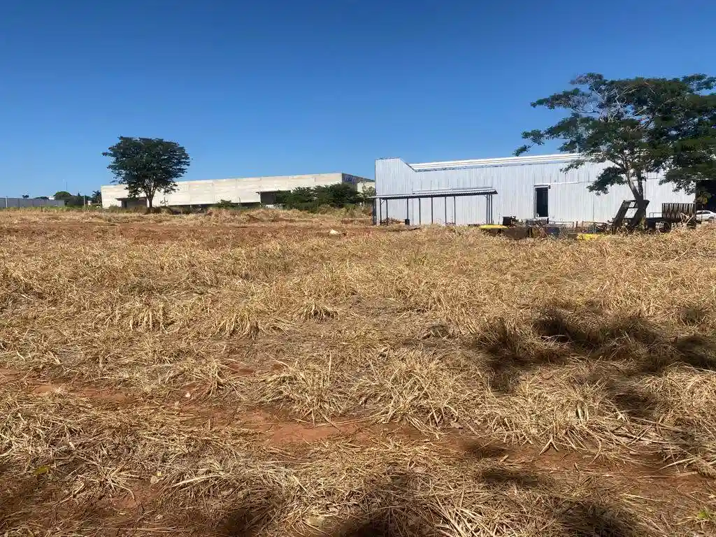 Terreno / Lote / Condomínio  à venda, 21500m² — foto 7 de 7