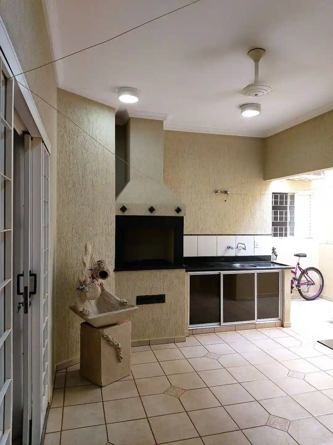 Casa com 3 quartos à venda, 312m² — foto 38 de 39