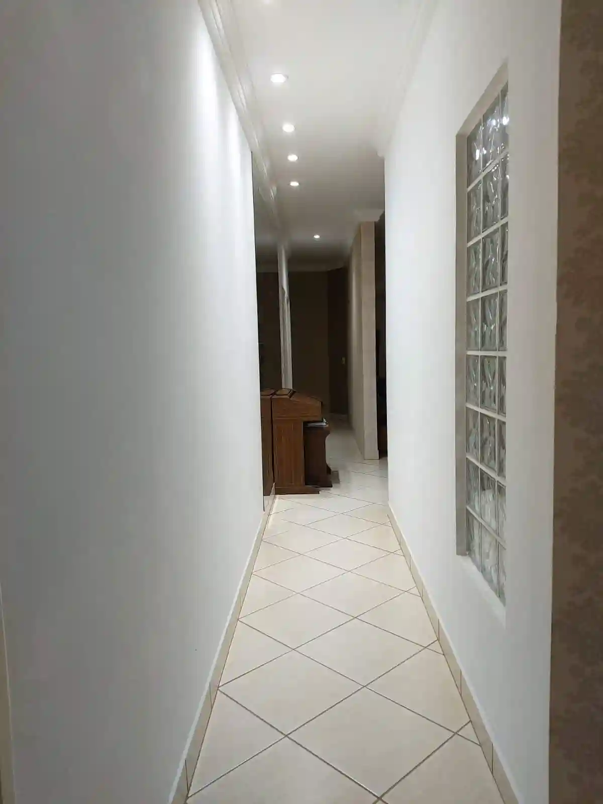 Casa com 3 quartos à venda, 312m² — foto 25 de 39
