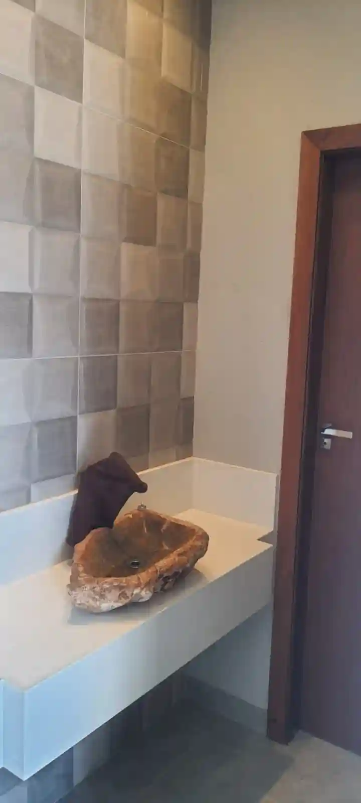 Casa de Condomínio com 3 quartos à venda, 217m² — foto 3 de 18