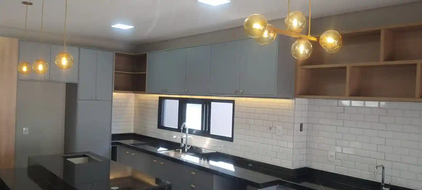 Casa de Condomínio com 3 quartos à venda, 217m² — foto 6 de 18