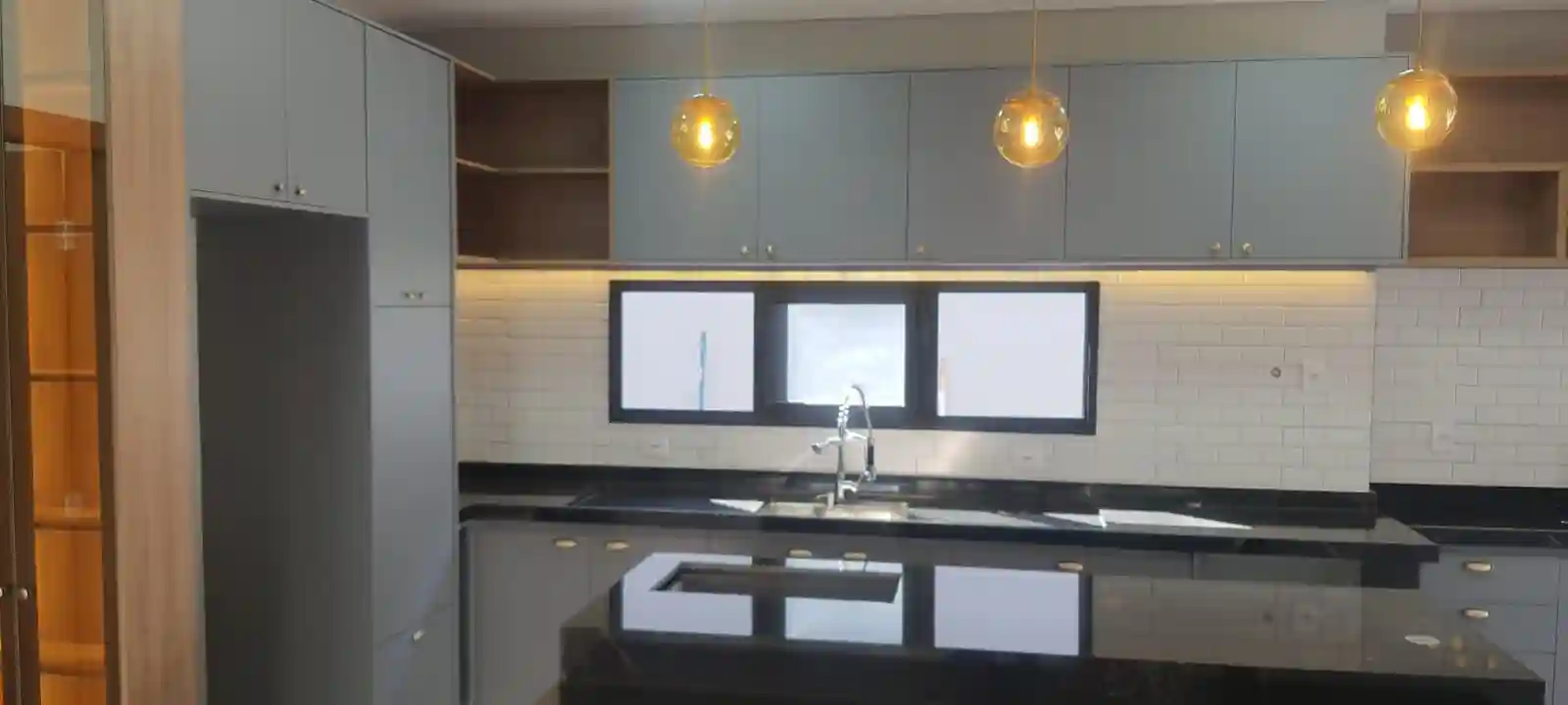 Casa de Condomínio com 3 quartos à venda, 217m² — foto 7 de 18