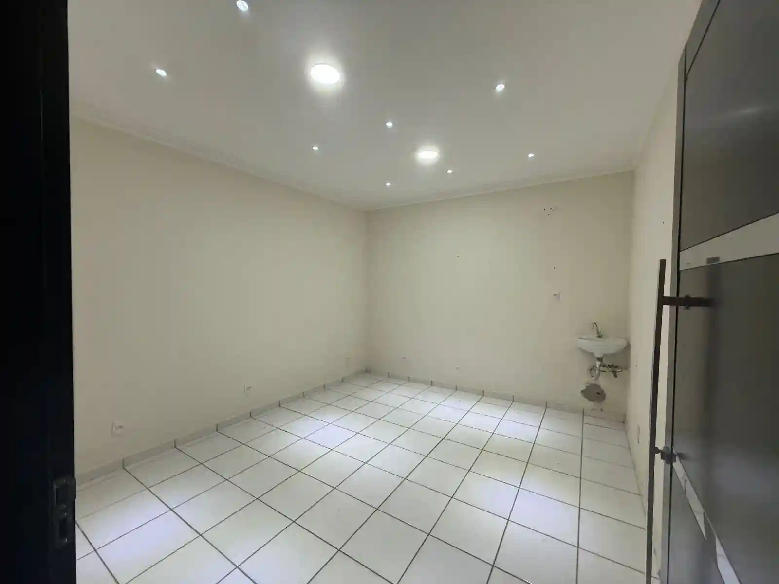 Conjunto Comercial / Sala  para aluguel, 17m² — foto 10 de 10