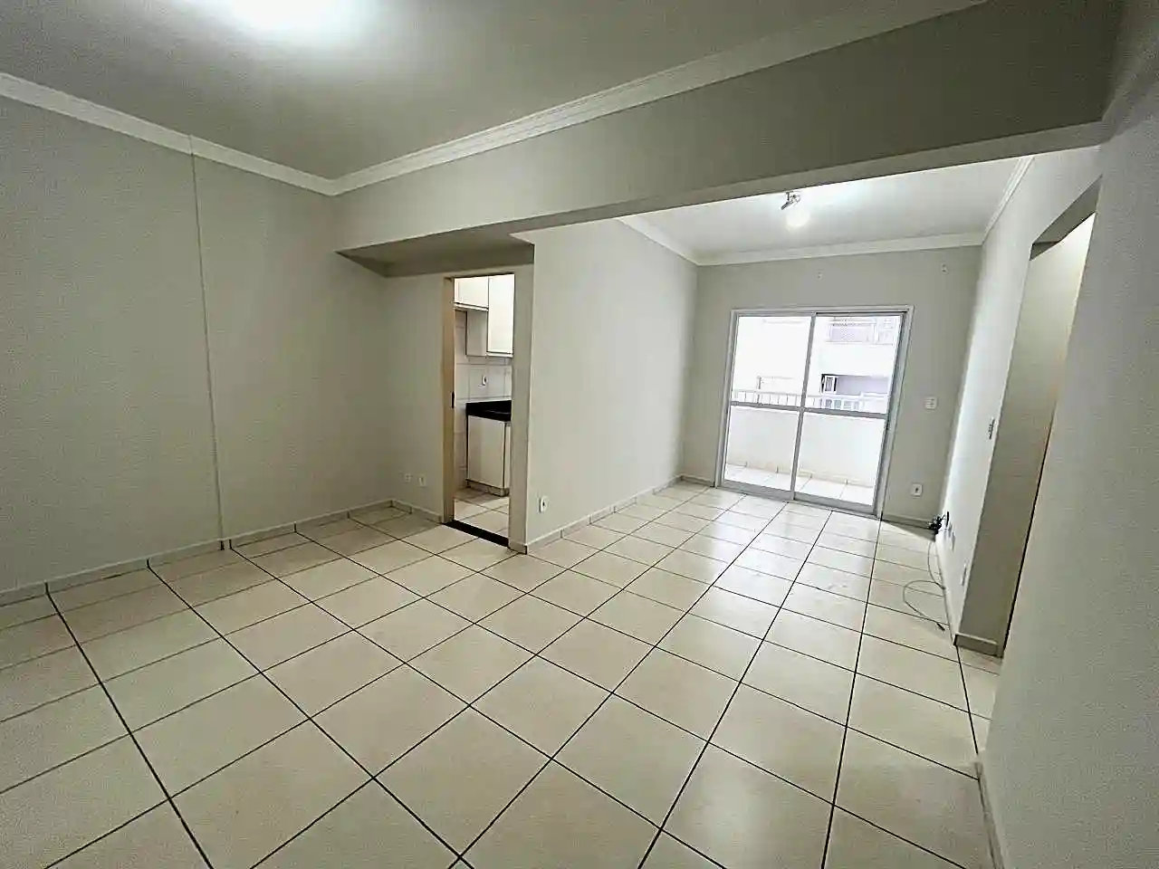 Apartamento com 2 quartos à venda, 65m² — foto 1 de 16