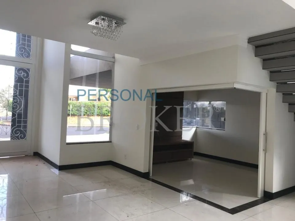 Casa de Condomínio com 4 quartos à venda, 350m² — foto 2 de 10