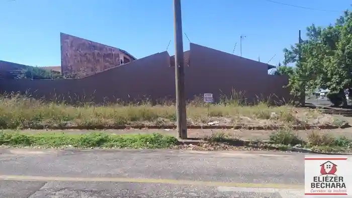 Terreno / Lote / Condomínio  à venda, 236m² — foto 3 de 4