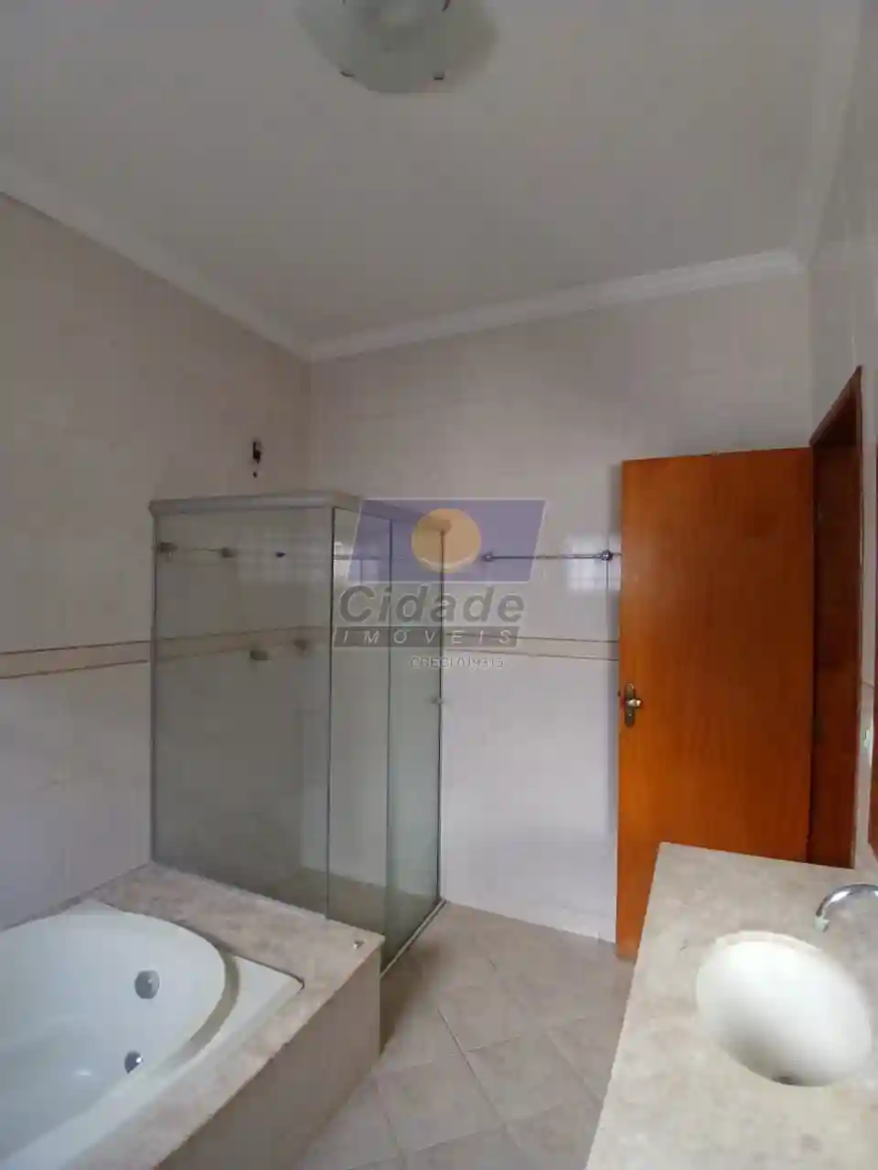 Casa com 3 quartos à venda, 210m² — foto 8 de 16
