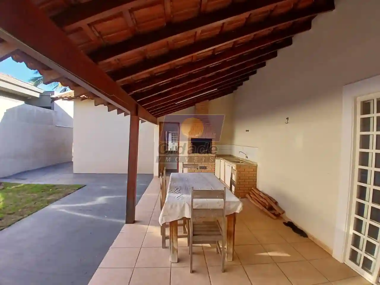 Casa com 3 quartos à venda, 210m² — foto 15 de 16