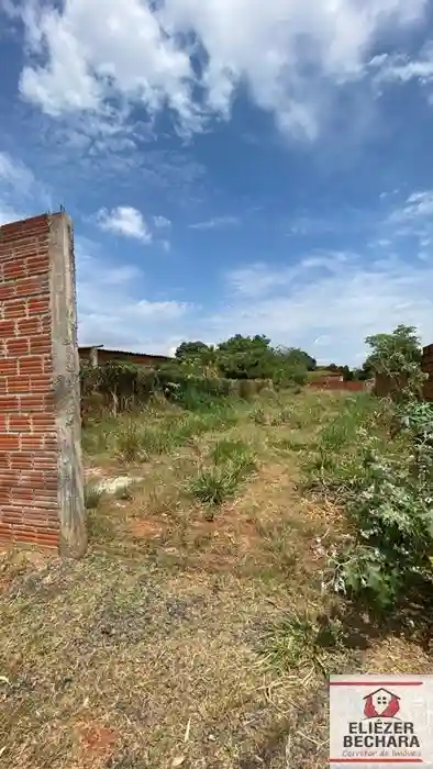 Fazenda / Sítio / Chácara  à venda, 500m² — foto 1 de 2