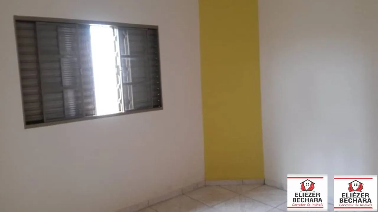 Casa à venda — foto 1 de 4