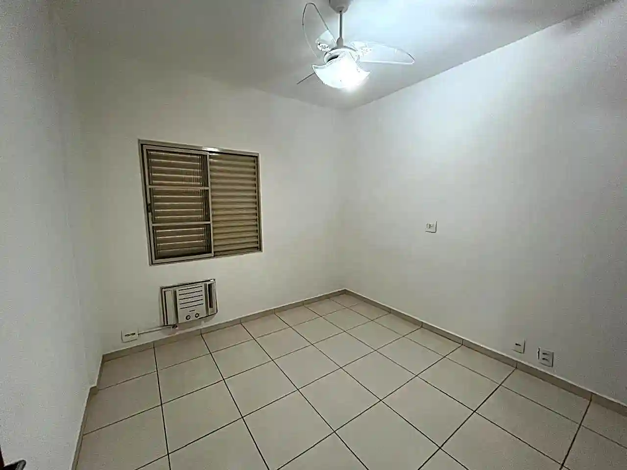 Apartamento com 2 quartos à venda, 90m² — foto 18 de 30