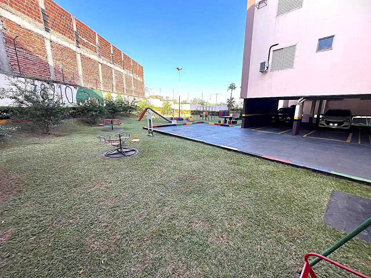 Apartamento com 2 quartos à venda, 90m² — foto 2 de 30