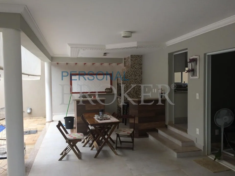 Casa de Condomínio com 4 quartos à venda, 380m² — foto 2 de 7