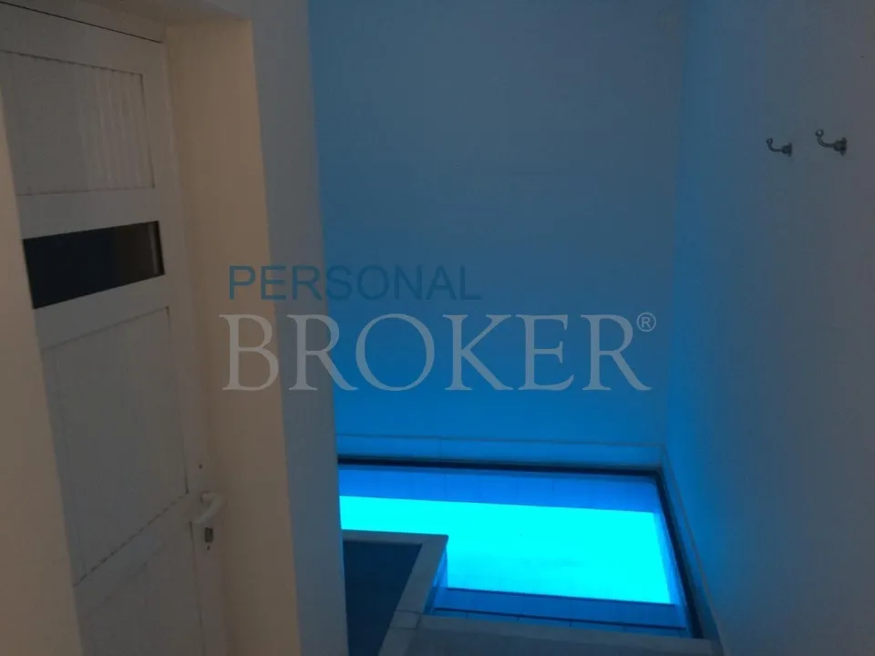 Casa de Condomínio com 4 quartos à venda, 380m² — foto 3 de 7