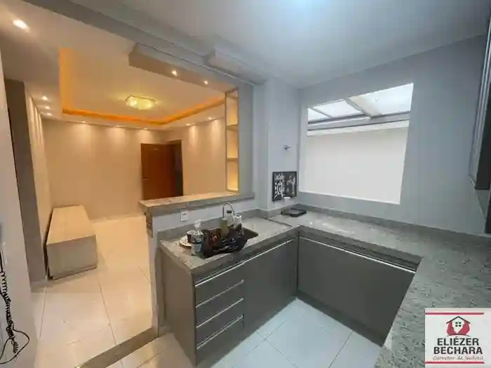 Apartamento com 2 quartos à venda, 70m² — foto 1 de 13