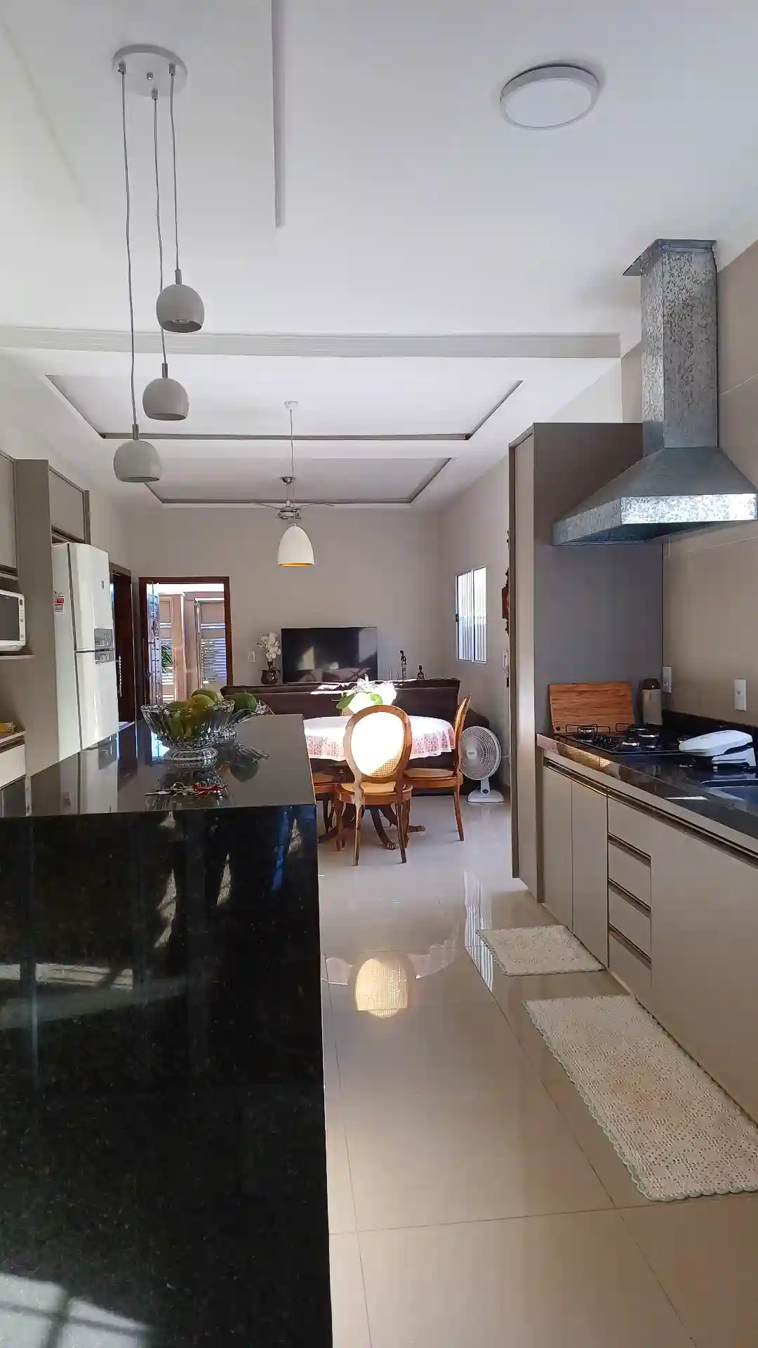Casa com 3 quartos à venda, 150m² — foto 1 de 15