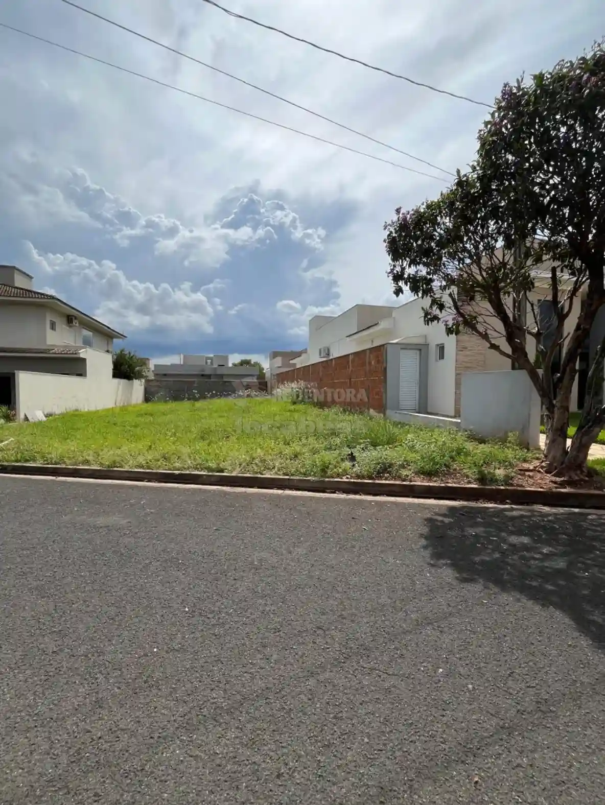 Terreno / Lote / Condomínio  à venda, 400m² — foto 8 de 15