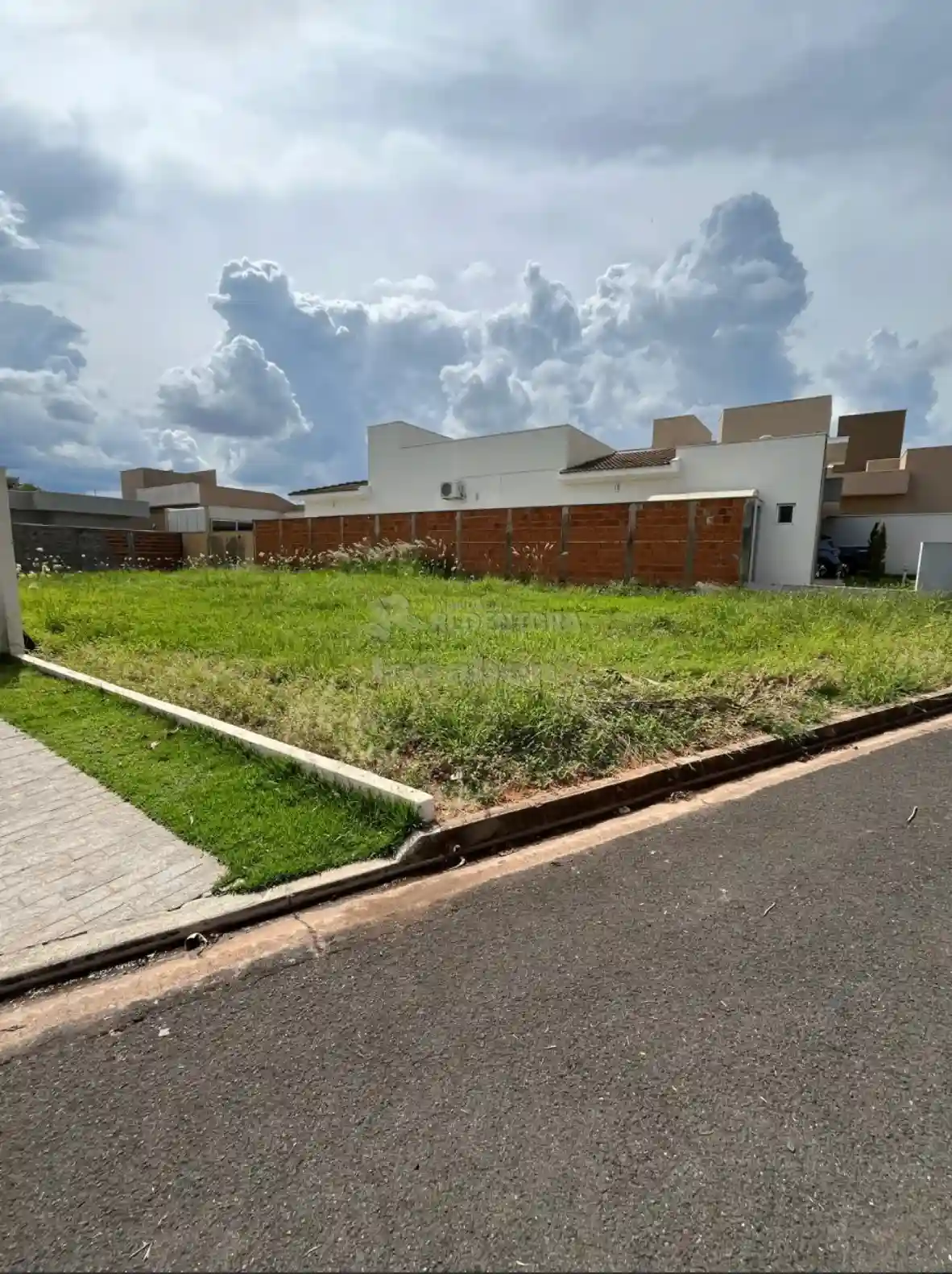 Terreno / Lote / Condomínio  à venda, 400m² — foto 6 de 15