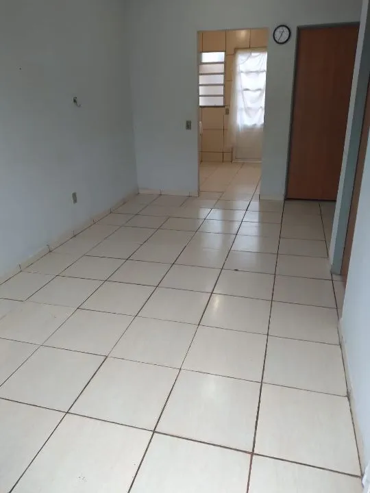 Casa à venda — foto 1 de 9