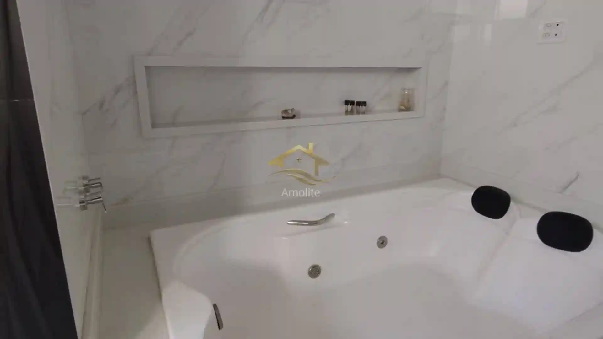 Casa de Condomínio com 3 quartos à venda, 220m² — foto 10 de 40