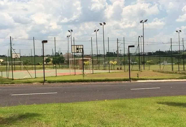 Terreno / Lote / Condomínio à venda — foto 2 de 3