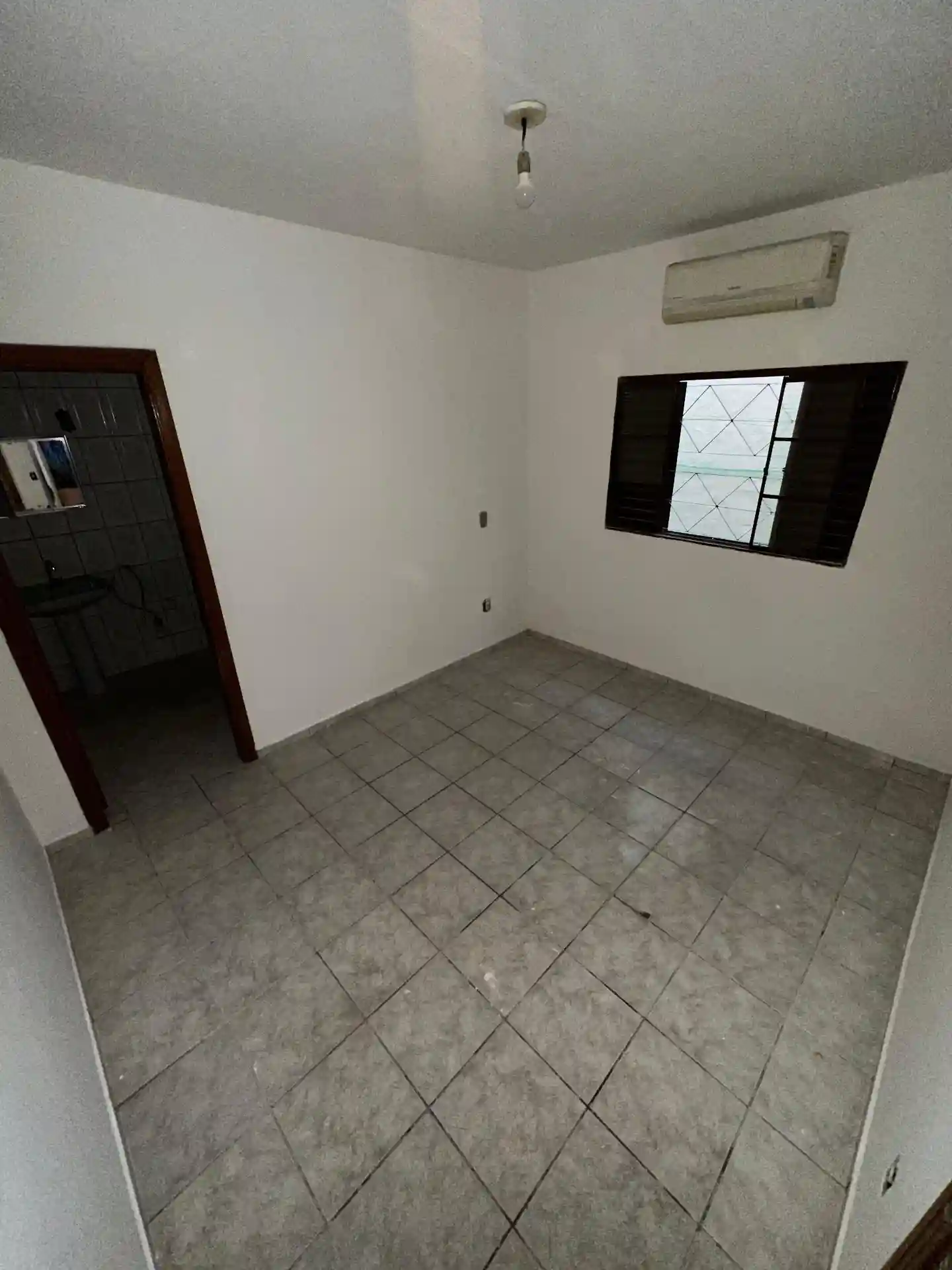 Casa com 3 quartos à venda, 114m² — foto 2 de 17