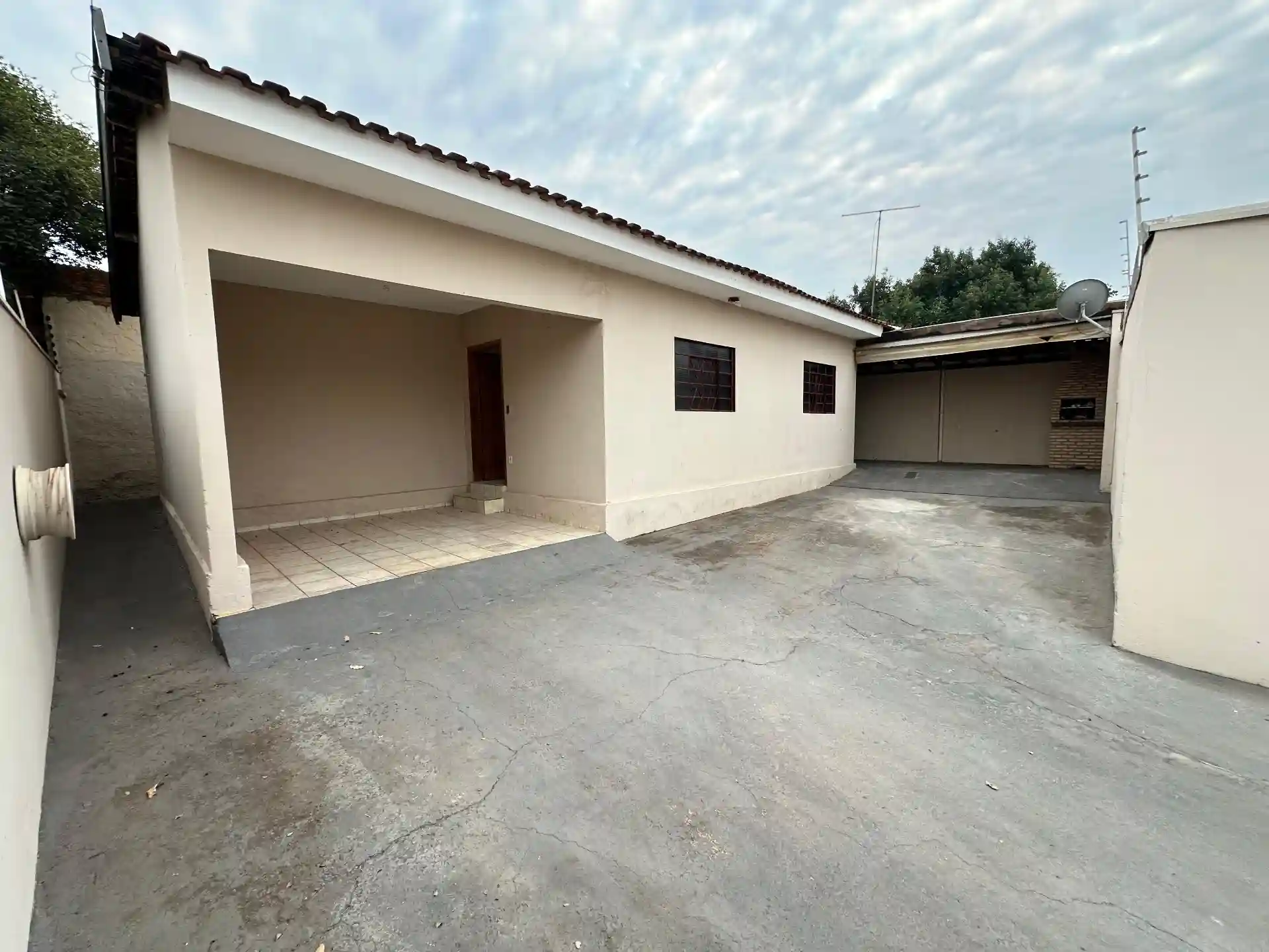 Casa com 3 quartos à venda, 114m² — foto 3 de 17