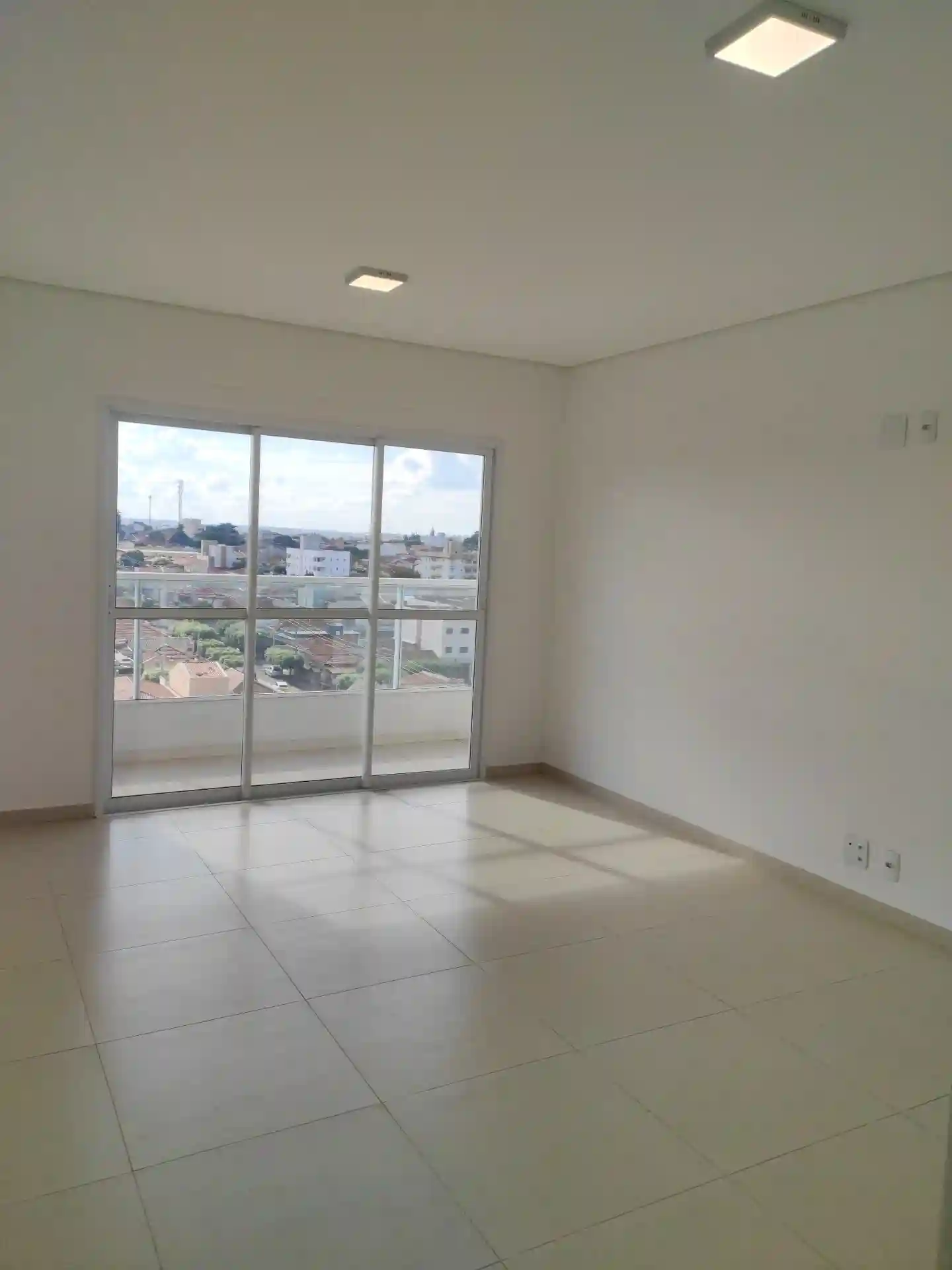 Apartamento com 2 quartos para aluguel, 76m² — foto 9 de 17