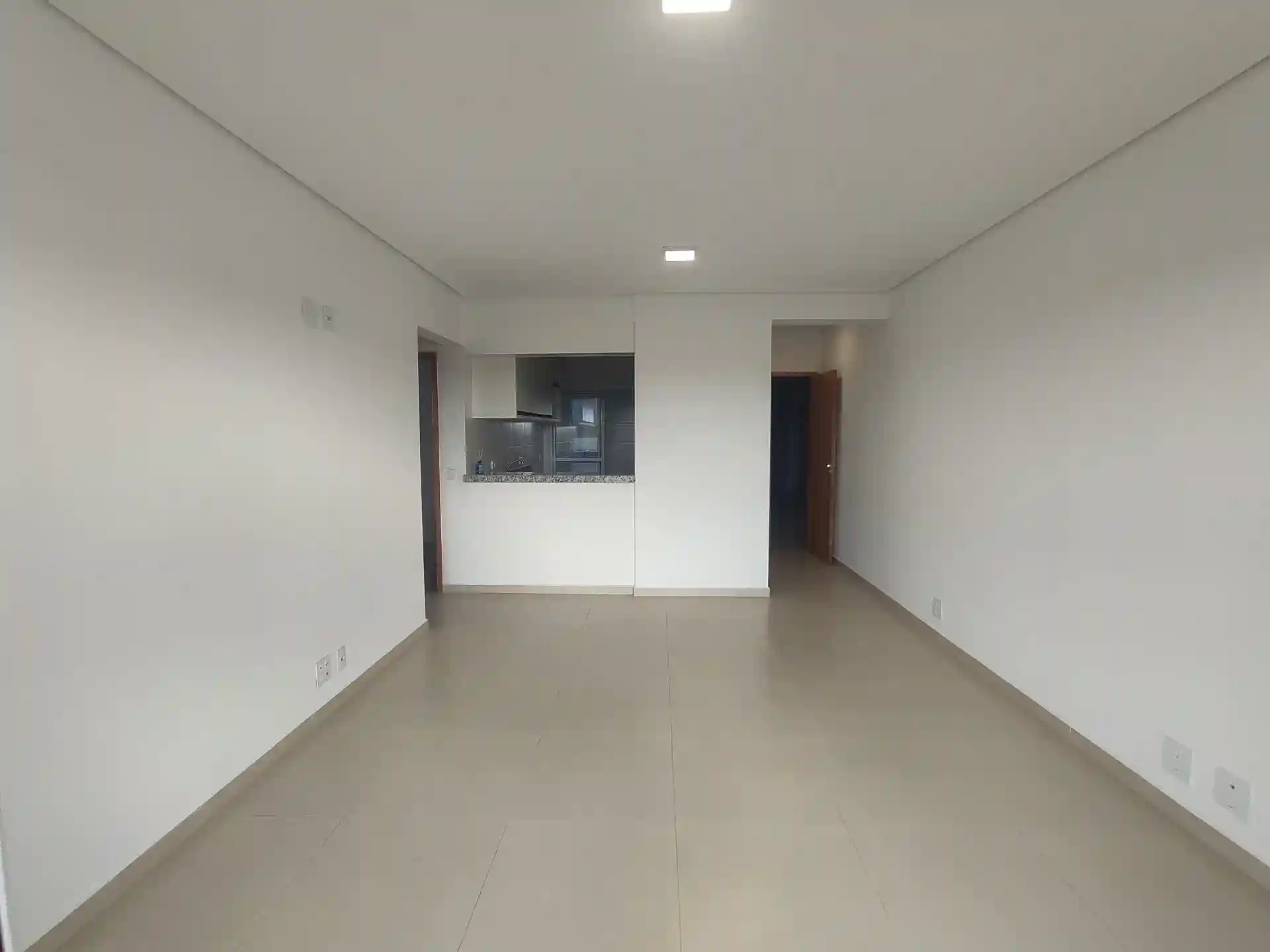 Apartamento com 2 quartos para aluguel, 76m² — foto 1 de 17