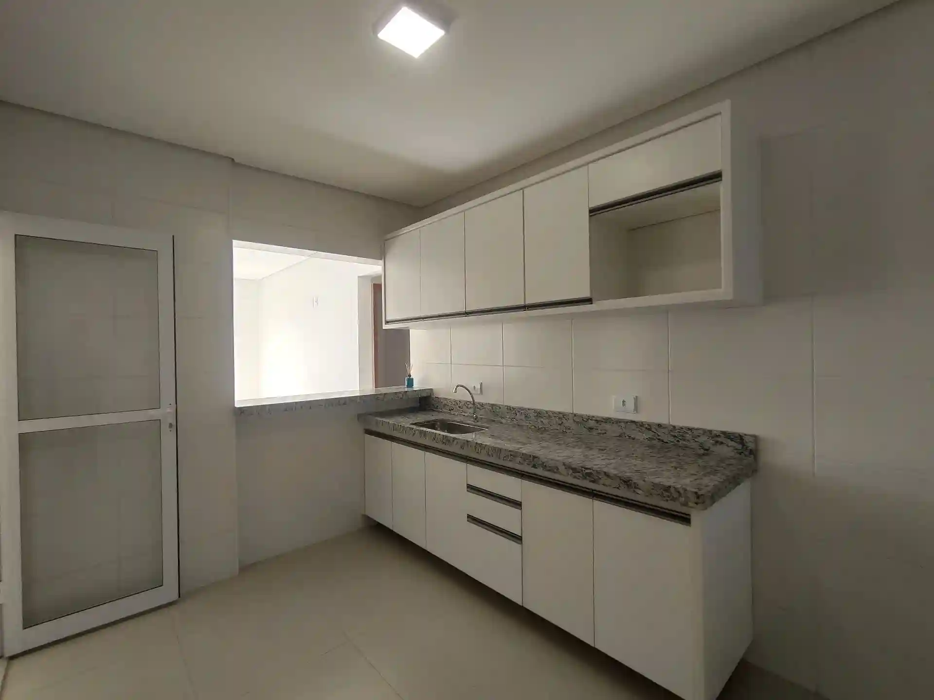 Apartamento com 2 quartos para aluguel, 76m² — foto 13 de 17