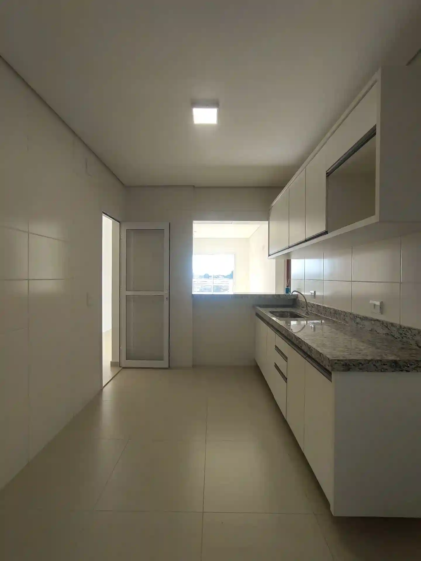 Apartamento com 2 quartos para aluguel, 76m² — foto 16 de 17