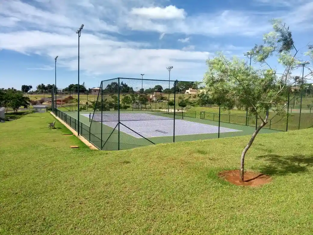 Terreno / Lote / Condomínio  à venda, 225m² — foto 2 de 6