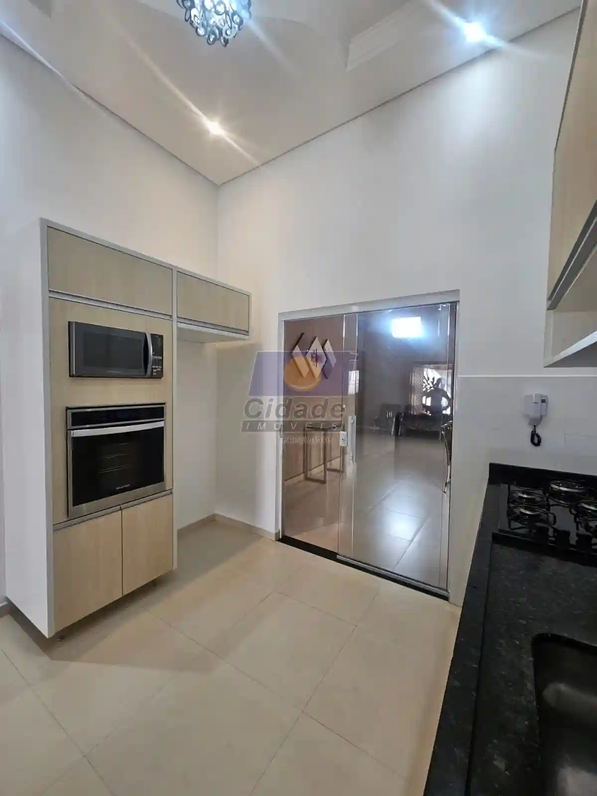 Casa com 3 quartos à venda, 178m² — foto 1 de 22