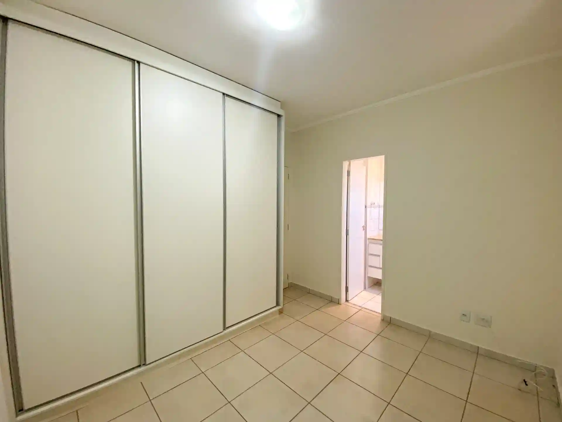 Apartamento com 2 quartos para aluguel, 70m² — foto 5 de 7