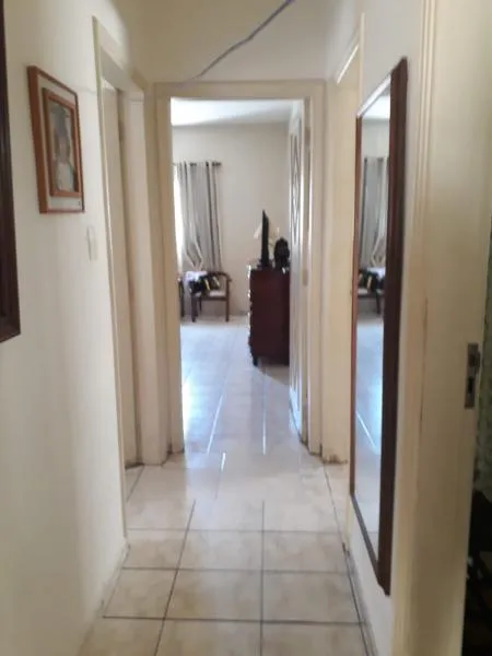 Casa à venda — foto 1 de 3